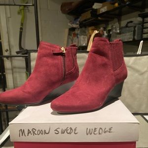 JustFab Maroon suede wedges